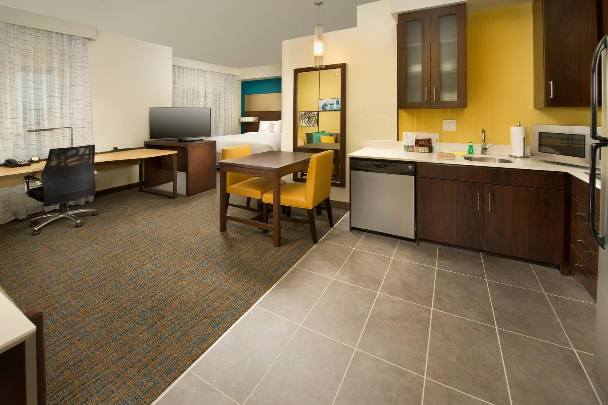 Hotel By Marriott 3*