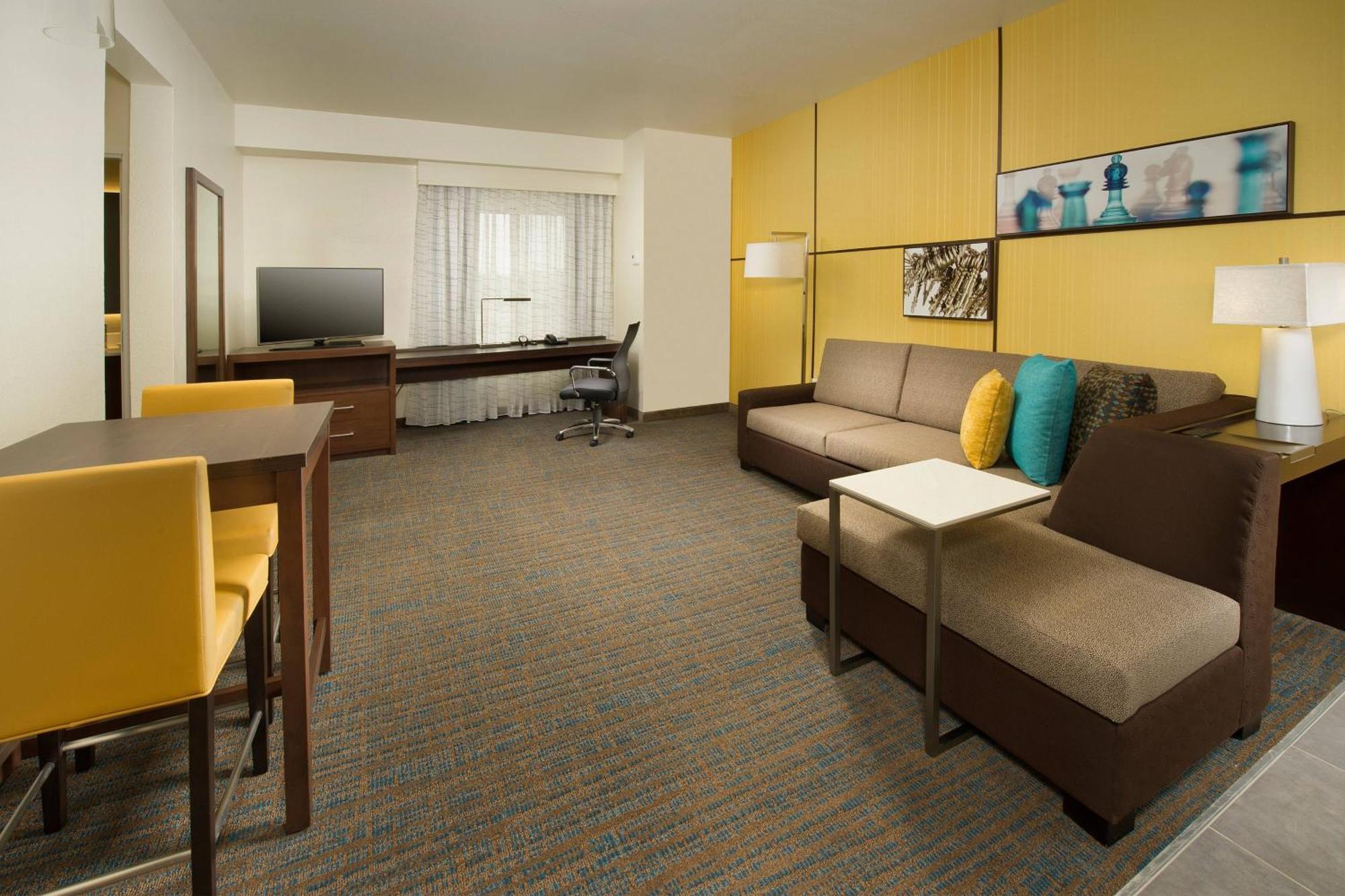 Hotel By Marriott Tyler